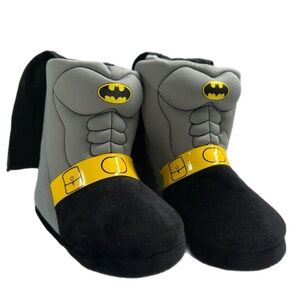 EUC DC Comics BATMAN Kid's Slippers Boots W/Capes Size 7/8 Black Yellow Gray